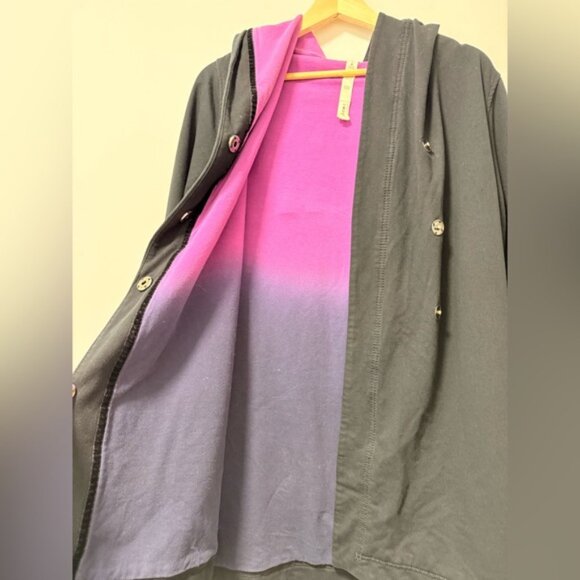 Lululemon Black Hoodie with Purple Ombre Interior Size 8 — Button Detail - Picture 8 of 8